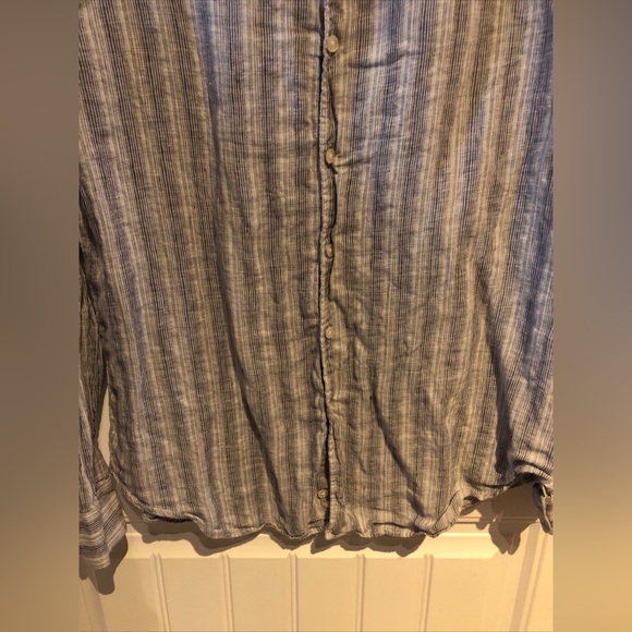 armani collezioni mens Long Sleeve Button Up shirt size L striped Authentic - Picture 2 of 9